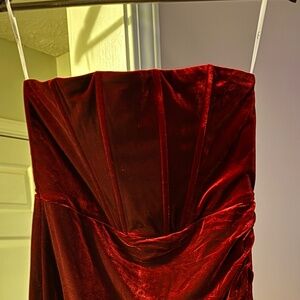 NWT Lulus Strapless Dress